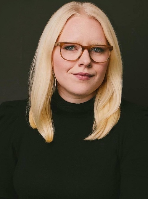 undefined Karen Harnisch, undefined